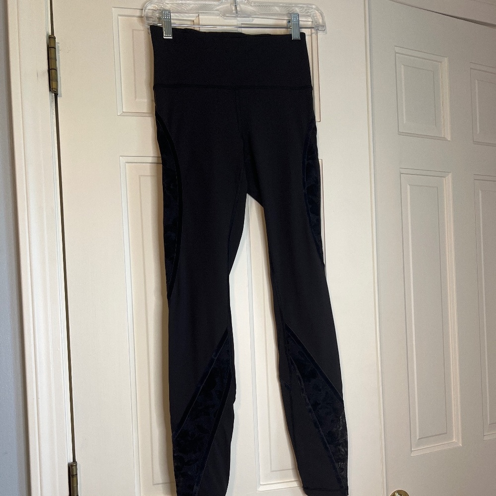 Lululemon limited edition flocked luxtreme leggings